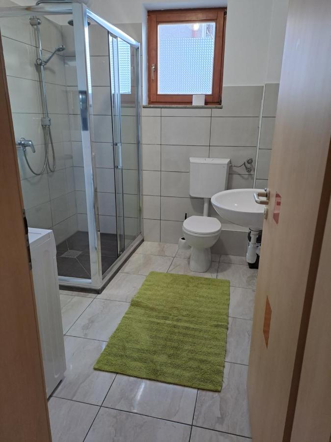 Sara1 Lägenhet Slavonski Brod Exteriör bild