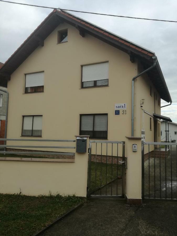 Sara1 Lägenhet Slavonski Brod Exteriör bild